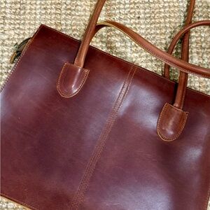 LEATHER LAPTOP BAG - COGNAC BROWN